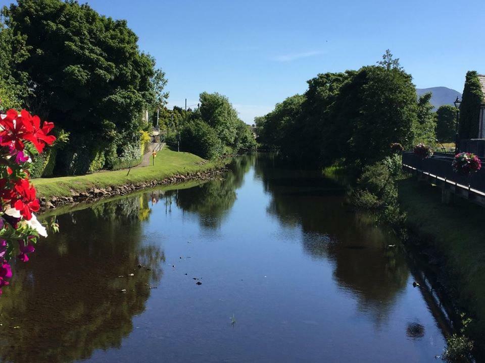 Thistledown - Ballina - Crossmolina - County Mayo - Sleeps 8 - Sister Property To Inglewood المظهر الخارجي الصورة